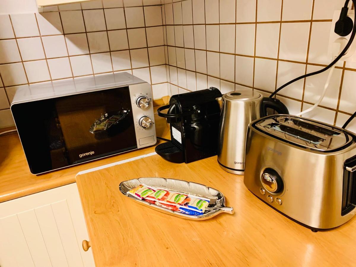 Free Garage Parking, Ac And Bikes In The Downtown Appartement Boedapest Buitenkant foto